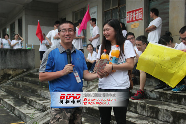 這次激情仲夏的戶外拓展訓(xùn)練只能用skr！skr！來評價