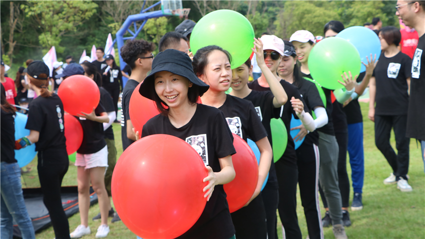 碧捷潔凈科技有限公司第一界成功人士彩跑“放肆美好，放肆好”活動(dòng)