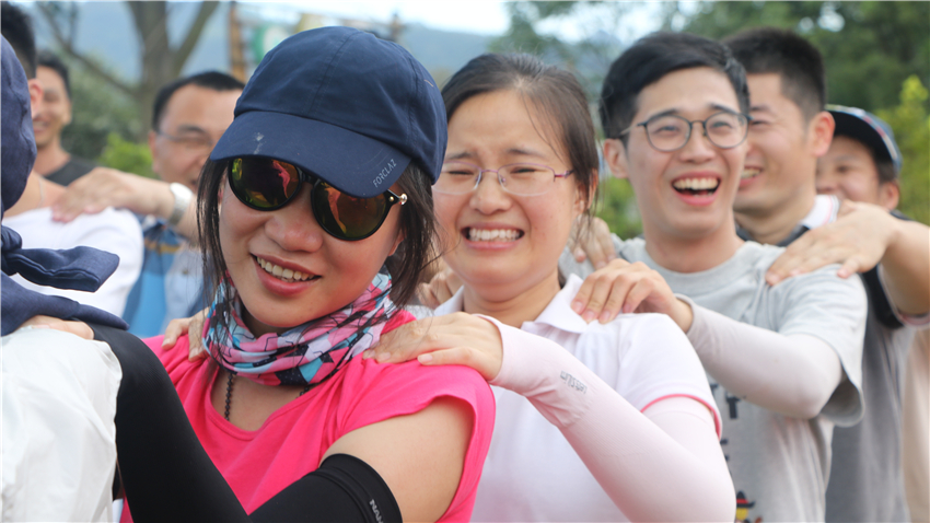 佛山SGS美的鷺湖森林度假區(qū)拓展訓(xùn)練基地舉行團(tuán)隊(duì)建設(shè)活動(dòng)