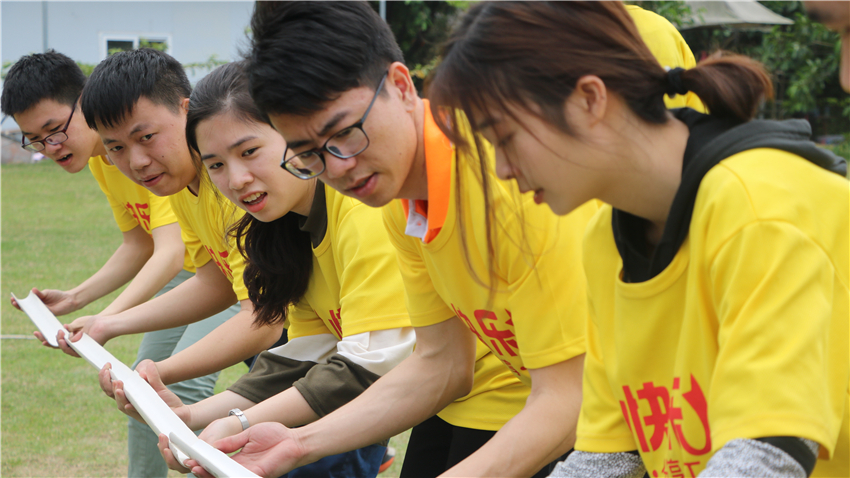 雄音電子番禺悅水莊拓展基地開展團隊拓展訓練活動