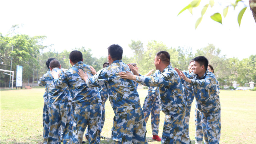 簡(jiǎn)派照明團(tuán)隊(duì)拓展訓(xùn)練活動(dòng)取得圓滿成功