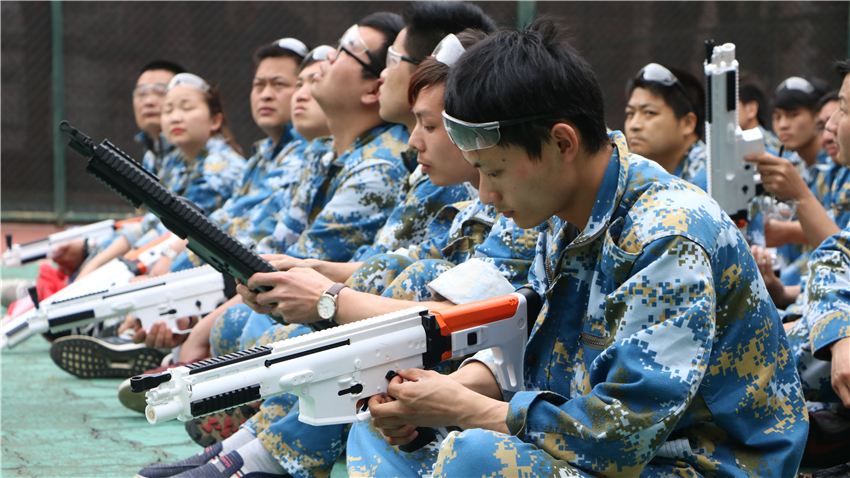 簡(jiǎn)派照明團(tuán)隊(duì)拓展訓(xùn)練活動(dòng)取得圓滿成功