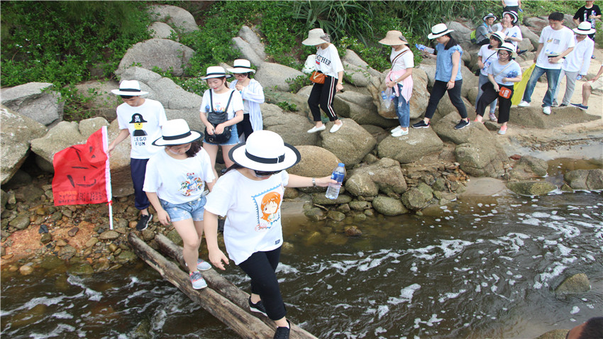 廣東六五網(wǎng)絡(luò)科技有限公司惠州巽寮灣海沙灘團建活動