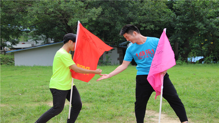 常州子蘭家居用品有限公司聯(lián)合搏翱培訓(xùn)舉辦戶外拓展訓(xùn)練活動(dòng)