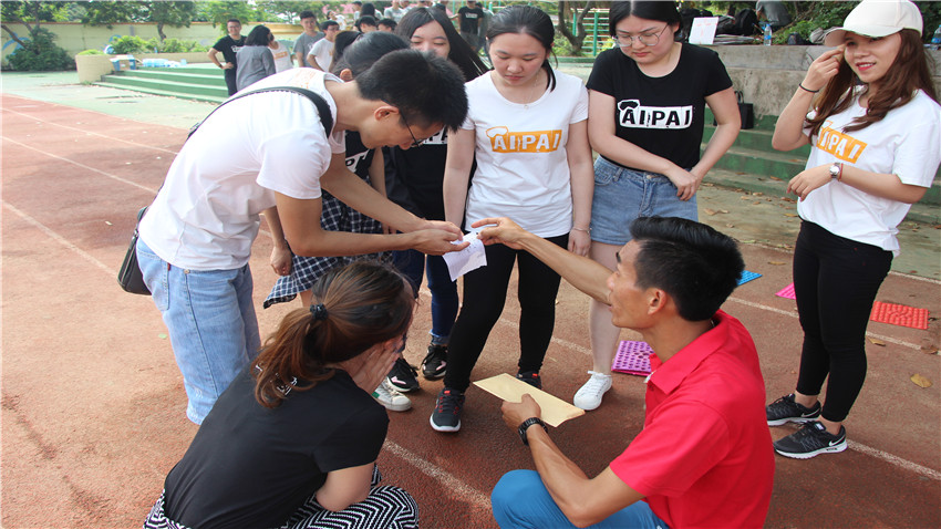 愛拍網(wǎng)絡(luò)大嶺村大型奔跑活動圓滿成功