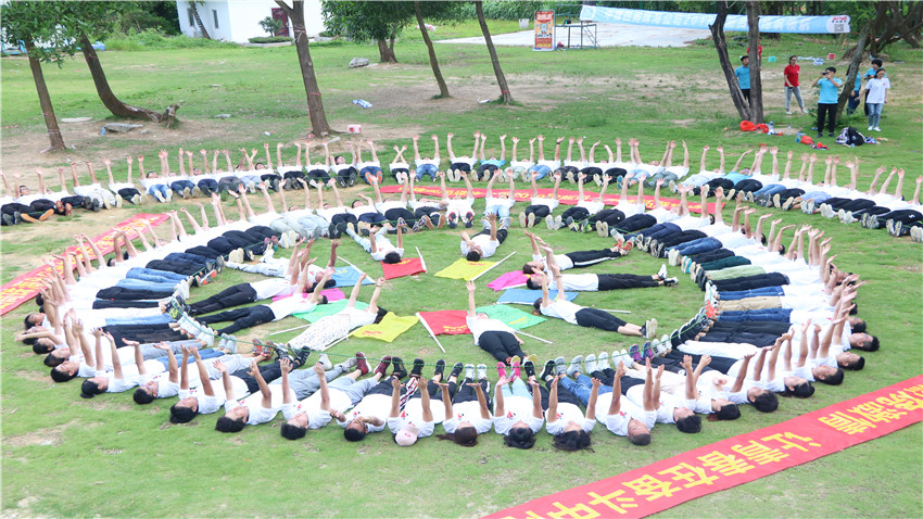 中建四局珠海公司紅星海岸新員工拓展活動