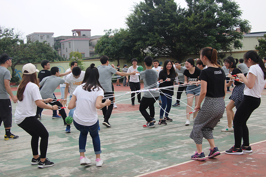 企業(yè)團(tuán)隊(duì)拓展訓(xùn)練