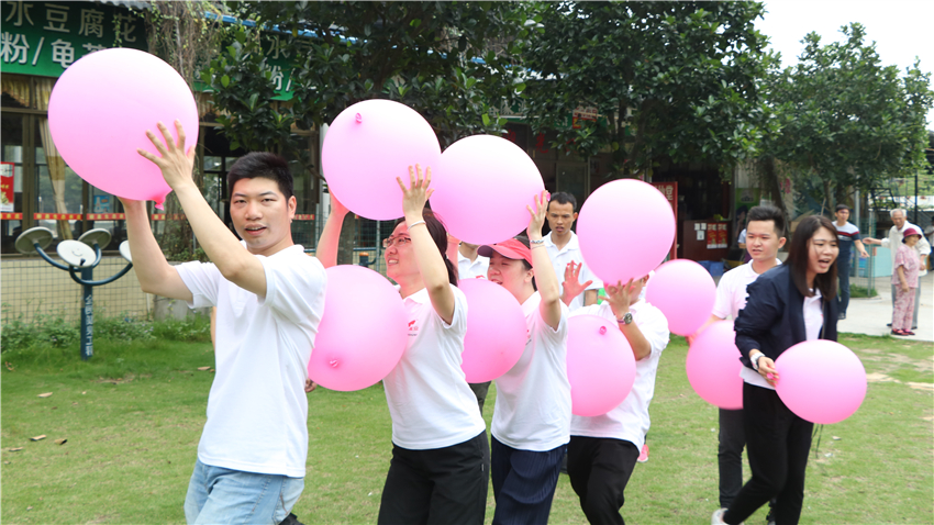 企業(yè)團(tuán)隊(duì)拓展訓(xùn)練找廣州搏翱培訓(xùn)