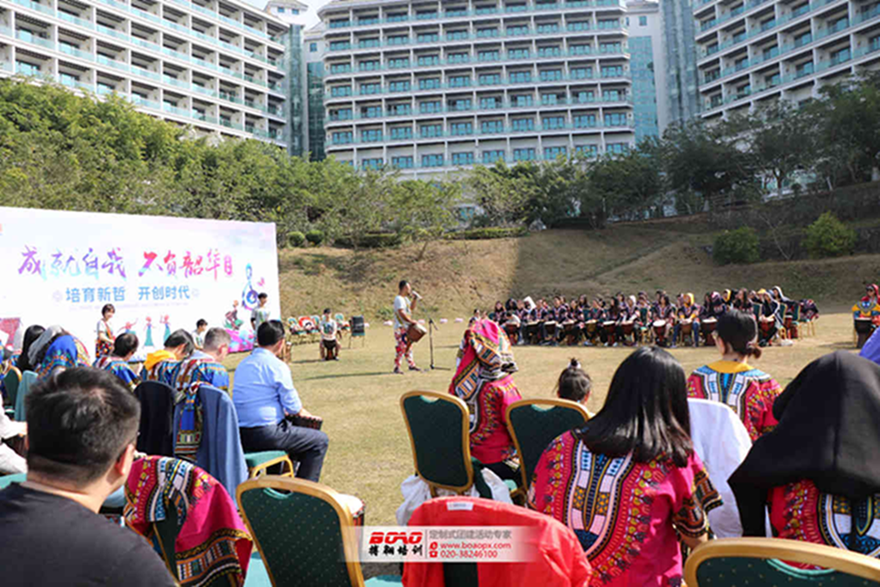 深圳訊得達教育萬綠湖百人非洲鼓拓展團建活動