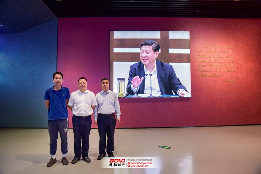 追夢佛開，用汗水澆灌收獲，以實(shí)干篤定前行